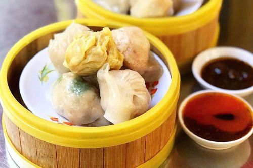 Chợ ẩm thực nổi tiếng quận 5