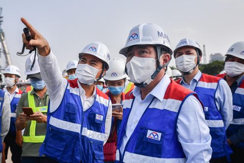 Lãnh đạo TP.HCM kiểm tra công trình metro số 1