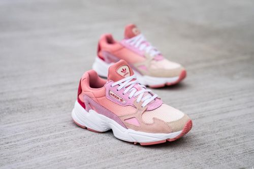 8 đôi giày nữ màu hồng giúp tăng chiều cao