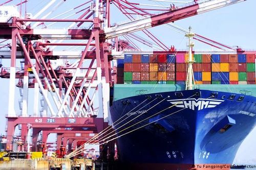 Xung quanh mục tiêu GDP tăng trưởng 6% của Trung Quốc