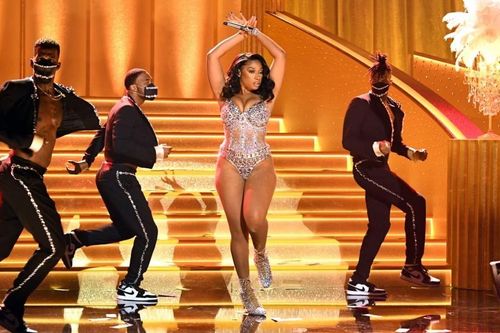 Những khoảnh khắc ấn tượng tại lễ trao giải Grammy 2021
