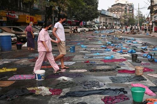 Khủng hoảng Myanmar: Hàng chục nhà máy Trung Quốc bị đốt phá