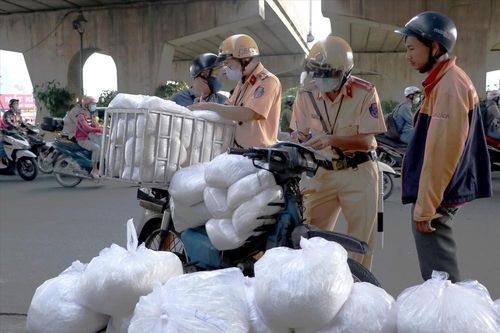 TPHCM muốn loại bỏ xe cũ nát, tự chế