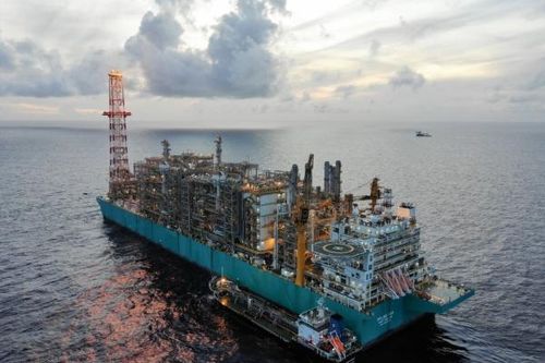 Petronas hợp tác với CNOOC về LNG và năng lượng