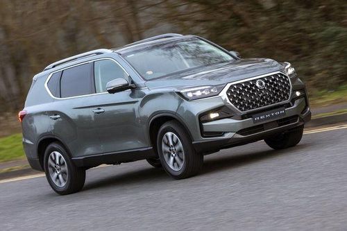 Ssangyong ra mắt Rexton phiên bản mới