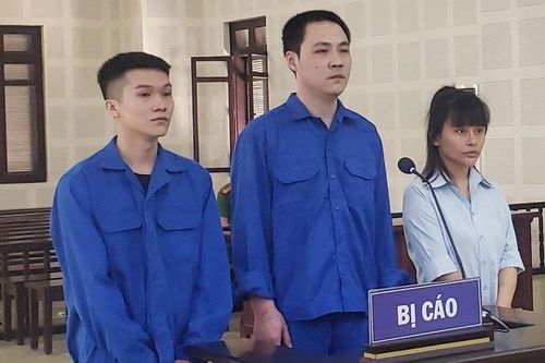 Lập nhóm chat trốn công an, cô gái cho người Trung Quốc ở 'chui' hầu tòa