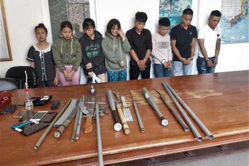Triệt phá tụ điểm ma túy, thu giữ nhiều vũ khí 'nóng'