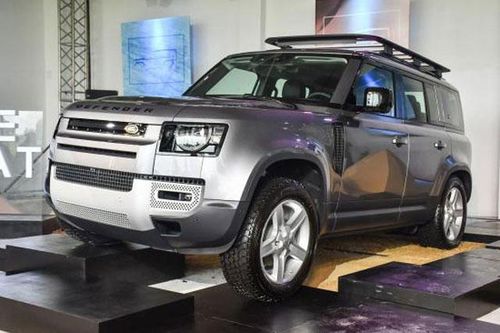 Đánh giá SUV Land Rover Defender: 'Lột xác' từ ngoài vào trong