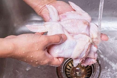 Chế biến thịt sai cách có thể khiến cả gia đình bị bệnh