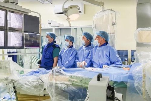 Kỳ tích: Bác sĩ chiến đấu với tử thần cứu sống bé sơ sinh 11 ngày tuổi tim đập nhanh gấp 9 lần