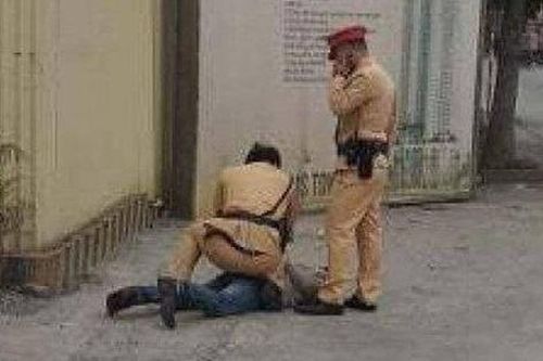 Vi phạm nồng độ cồn 'ma men' còn chửi bới, đấm vỡ mắt kính CSGT