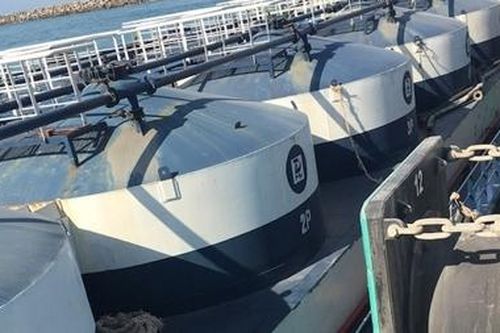 Tàu chở 1.500 tấn tro chìm trên biển Mũi Né đã kịp khóa van an toàn