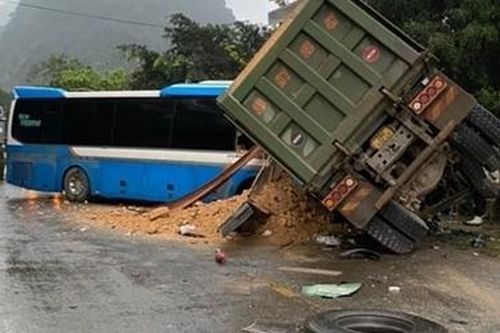 Vụ TNGT khiến 3 người tử vong ở Hòa Bình: Xe khách không có dữ liệu hành trình