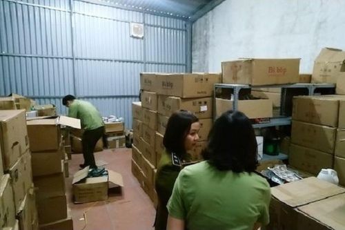 Tạm giữ hơn 16.000 sản phẩm dầu gội 'Bibop' không rõ nguồn gốc