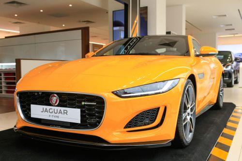 Chi tiết Jaguar F-Type 2021 - đối thủ của Porsche 718 tại Việt Nam