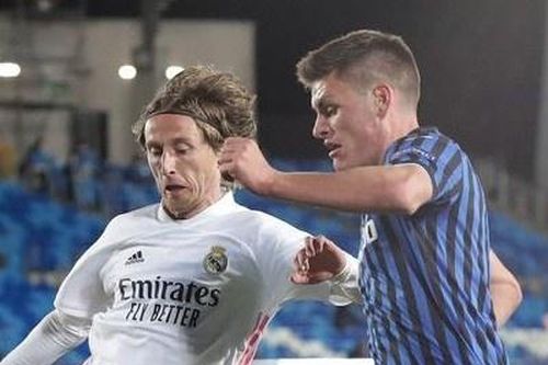 Zidane: 'Modric chẳng giống một cầu thủ đã 35 tuổi'