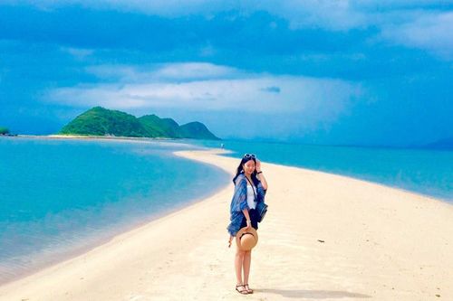 Con đường giữa biển dài gần 1 km ở Việt Nam