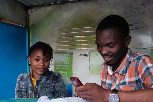 Mobile Money bùng nổ ở châu Phi như thế nào