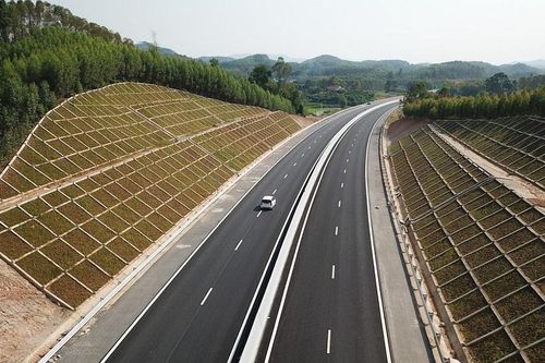 Ký hợp đồng BOT với 3 dự án cao tốc Bắc - Nam trong tháng 3