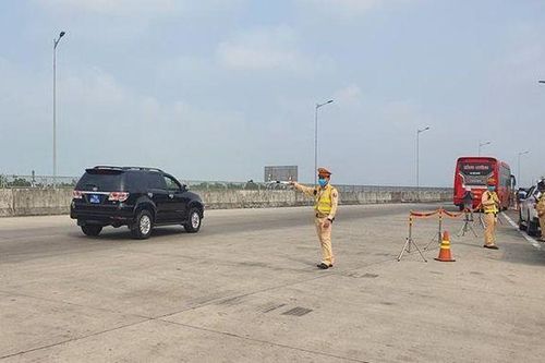 Cao điểm xử lý tài xế vi phạm nồng độ cồn và ma túy: Kỳ vọng vào 'cú đấm thép'