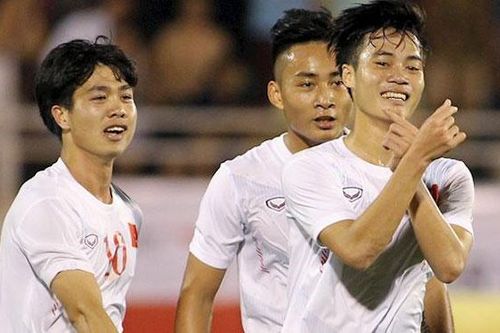 Văn Toàn vượt Công Phượng là số 1 ở HAGL?