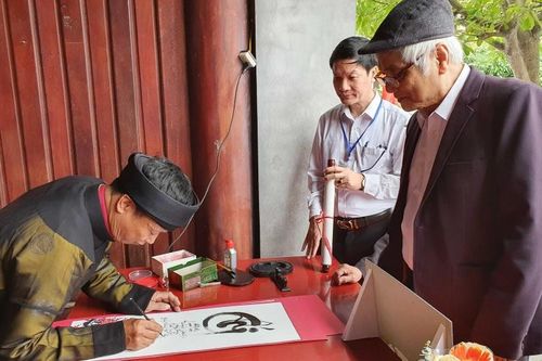 Vĩnh Phúc tri ân danh nhân văn hóa và triển lãm thư pháp