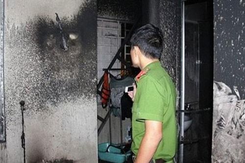 Cụ ông phóng hỏa đốt 3 căn nhà ở huyện Củ Chi