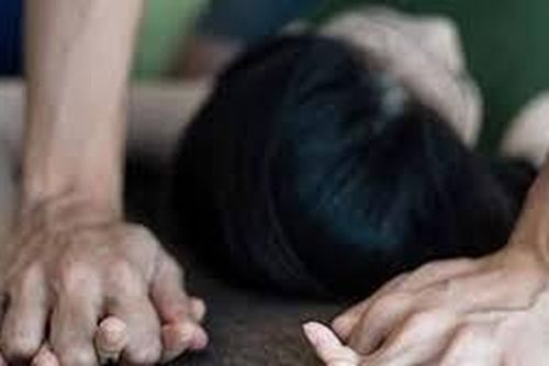 Người bị tố giao cấu làm bé gái 15 tuổi mang thai không phải quản lý 'khóa tu mùa hè'