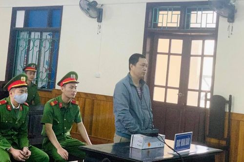 Hà Tĩnh: Nguyên đại úy quân đội lãnh 14 năm tù vì lừa đảo