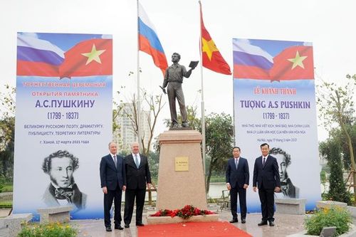 Hà Nội: Khánh thành tượng đài thi hào Nga A.S.Pushkin