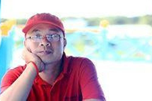 Phía sau giấy phép