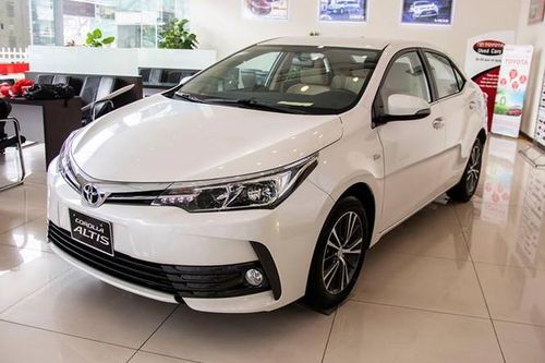 Toyota Corolla Altis bị triệu hồi lần ba do lỗi bơm nhiên liệu