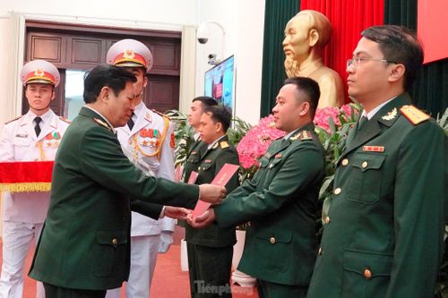 Quân ủy Trung ương - Bộ Quốc phòng biểu dương điển hình trẻ tiêu biểu toàn quân