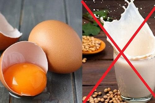 Những thực phẩm 'kị mặt' với trứng, đừng dại mà nấu chung kẻo tác hại khó lường