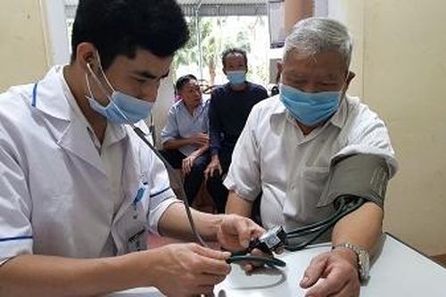 Đoan Hùng: Khám bệnh, cấp phát thuốc miễn phí cho người cao tuổi