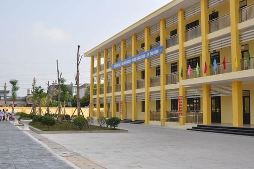 Đầu tư xây dựng các lớp học