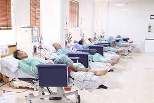 Nhận xét đặc điểm của người bệnh chạy thận nhân tạo tại Bệnh viện đa khoa trung ương Cần Thơ năm 2020