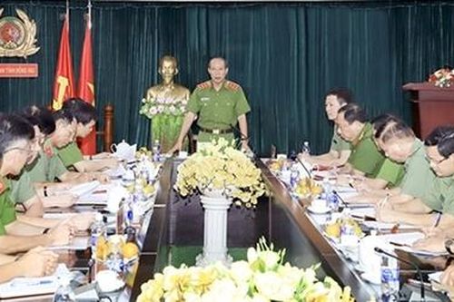 Thứ trưởng Lê Quý Vương kiểm tra công tác tại Công an Đồng Nai