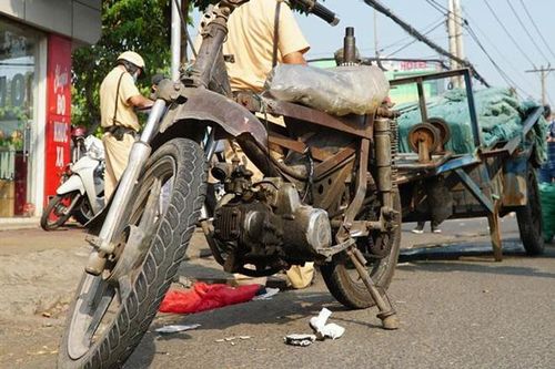 Ủng hộ tịch thu xe 'thây ma', nghèo không có nghĩa được quyền vi phạm pháp luật