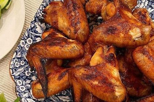 Cánh gà nướng mật ong rướm mỡ của Tăng Thanh Hà