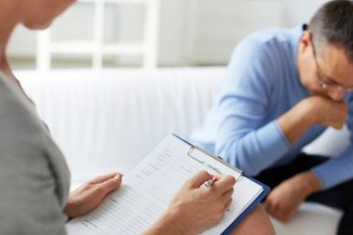 Phát hiện muộn xoắn thừng tinh, người đàn ông phải cắt bỏ tinh hoàn