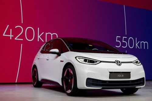 Công ty mẹ Audi, Porsche có thể chiếm ngôi vương của Tesla