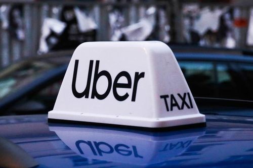 Uber phải trả lương hưu cho tài xế ở Anh