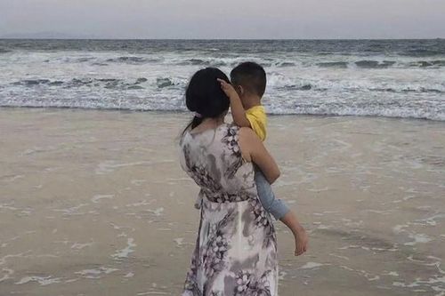 Cuộc chiến 4 năm của bà mẹ đơn thân Trung Quốc