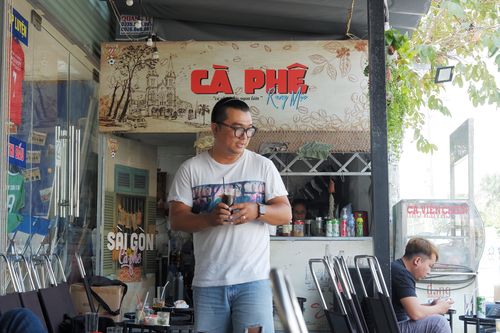 Hướng dẫn viên du lịch xoay xở kiếm sống chờ trở lại