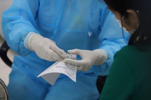 Ai chưa nên tiêm vaccine Covid-19 của AstraZeneca?