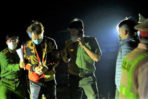 Bắt 2 người Trung Quốc trốn khỏi khu cách ly