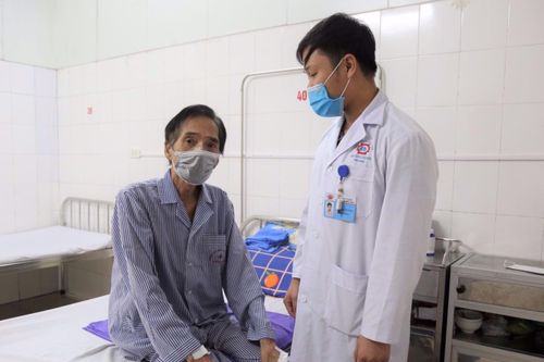 Người đàn ông được phẫu thuật trị 4 bệnh cùng lúc
