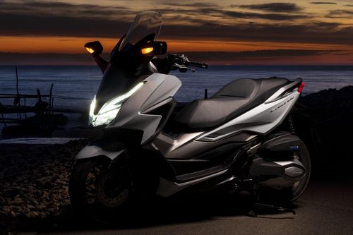 Honda Forza 250 đời 2021 được ra mắt tại Malaysia, giá hơn 6.000 USD