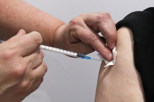EU khẳng định vaccine AstraZeneca an toàn và hiệu quả